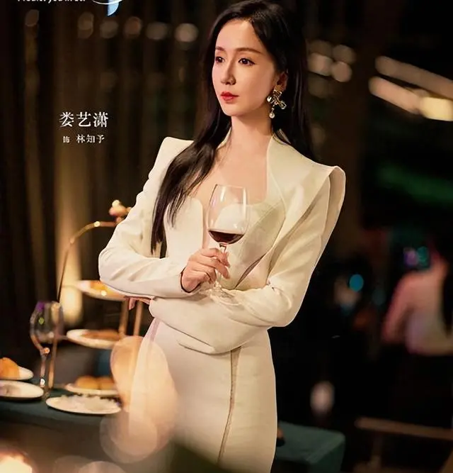 舒畅娄艺潇等长剧演员转战短剧成行业新动向 现场图