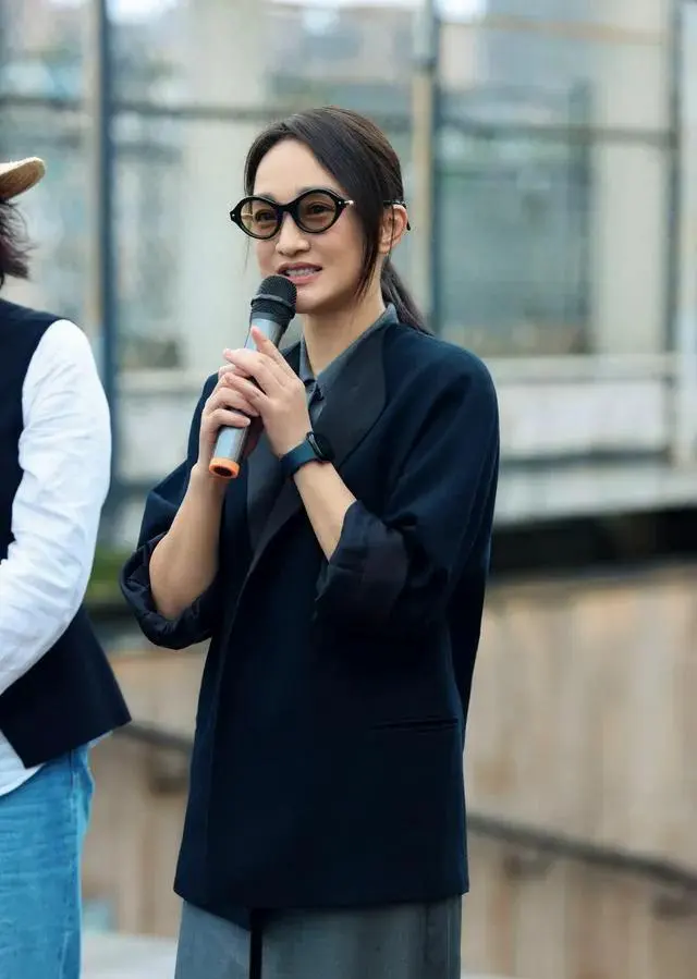 周迅陈可辛第三次合作电影《明天，会更好》成都开机 现场图
