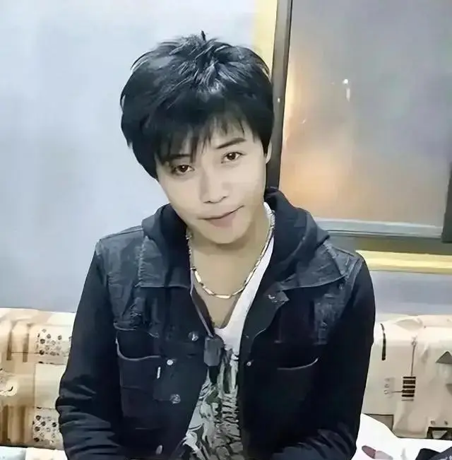 陈思诚人民日报发文谈电影创作真诚性 张艺谋近年作品成行业讨论焦点 现场图 陈思诚人民日报发文谈电影创作真诚性 张艺谋近年作品成行业讨论焦点 现场图